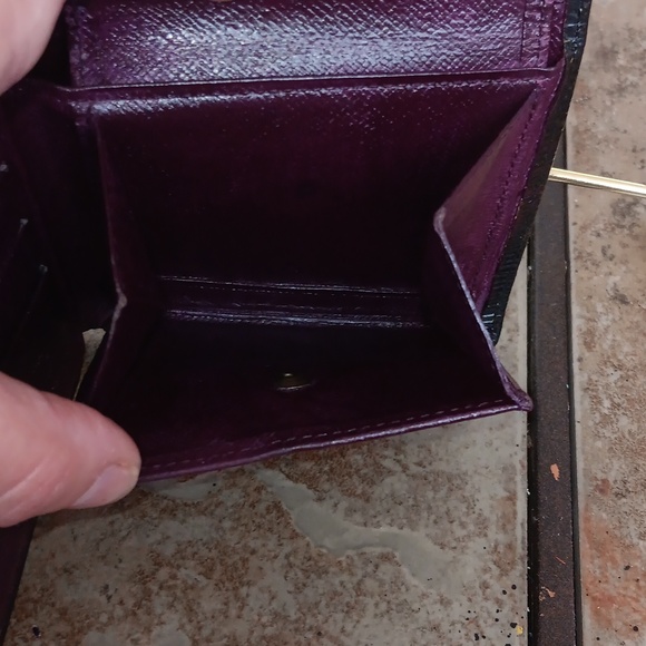 LOUIS VUITTON CUSTOM BLACK EPI LEATHER WALLET… Comes with box and dust bag - Picture 10 of 12